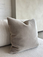 Studio Femme Home Luxe mohair sierkussenhoes Amy 50x50 cm [Taupe]