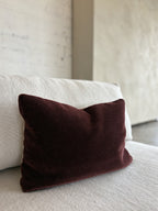 Studio Femme Home Luxe mohair sierkussen Amy 50x30 [Merlot]