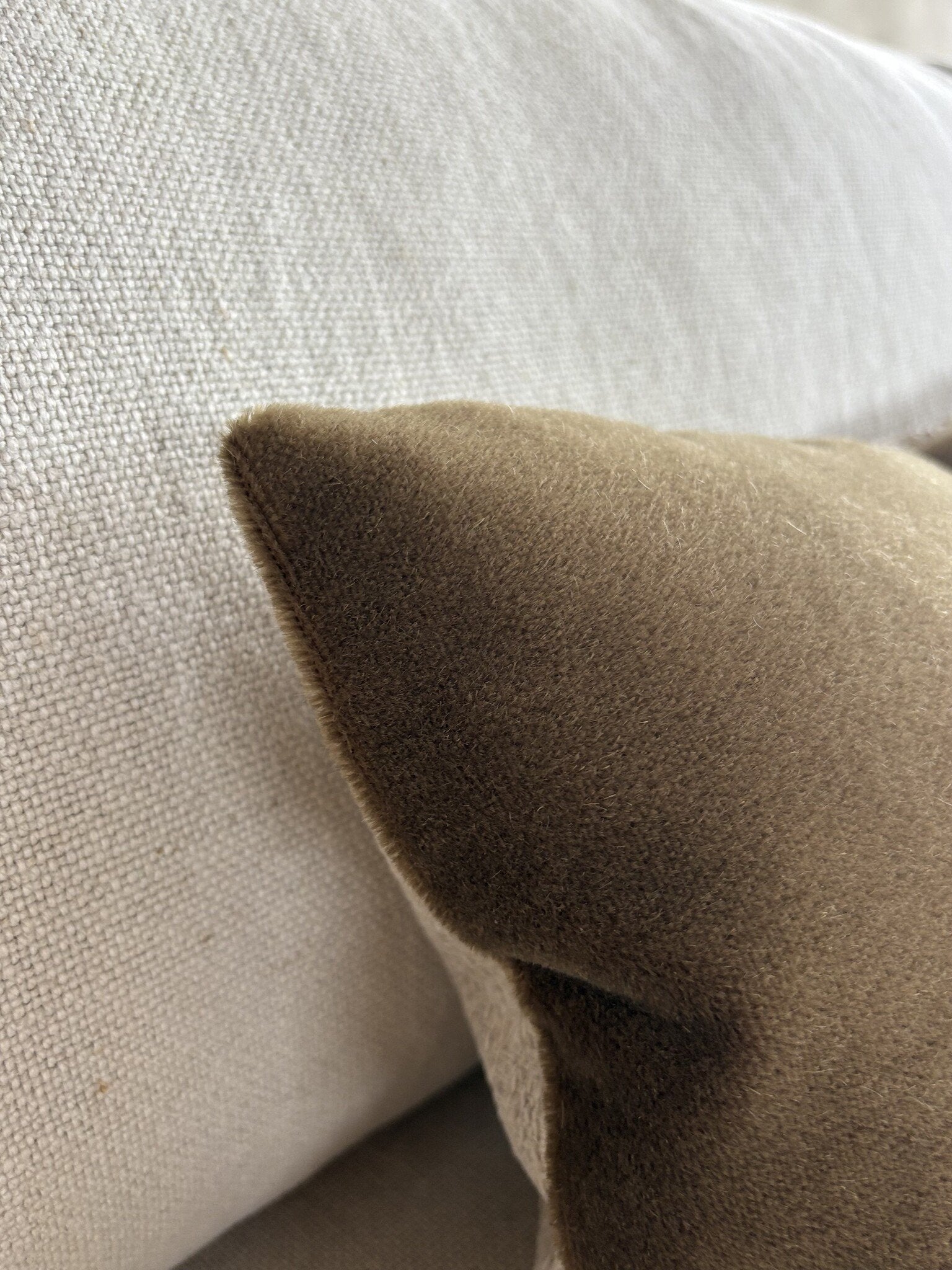 Studio Femme Home Satijnmohair sierkussenhoes Sara 50x30 [Tabak]