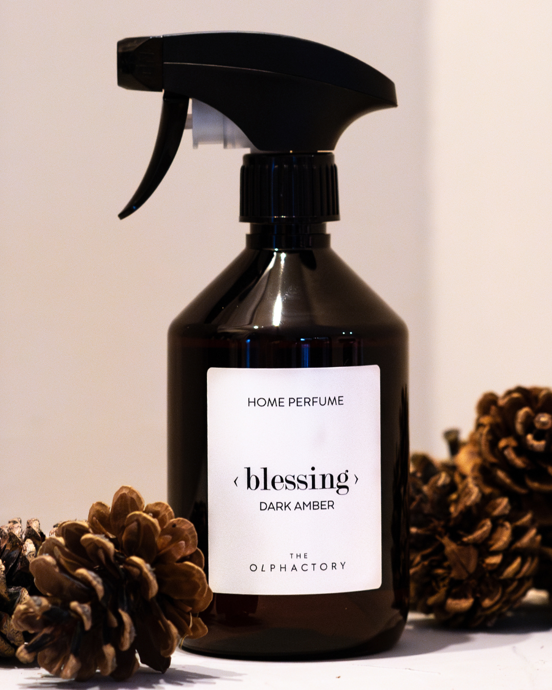 The Olphactory Natuurlijke Room Spray Blessing [Dark Amber]